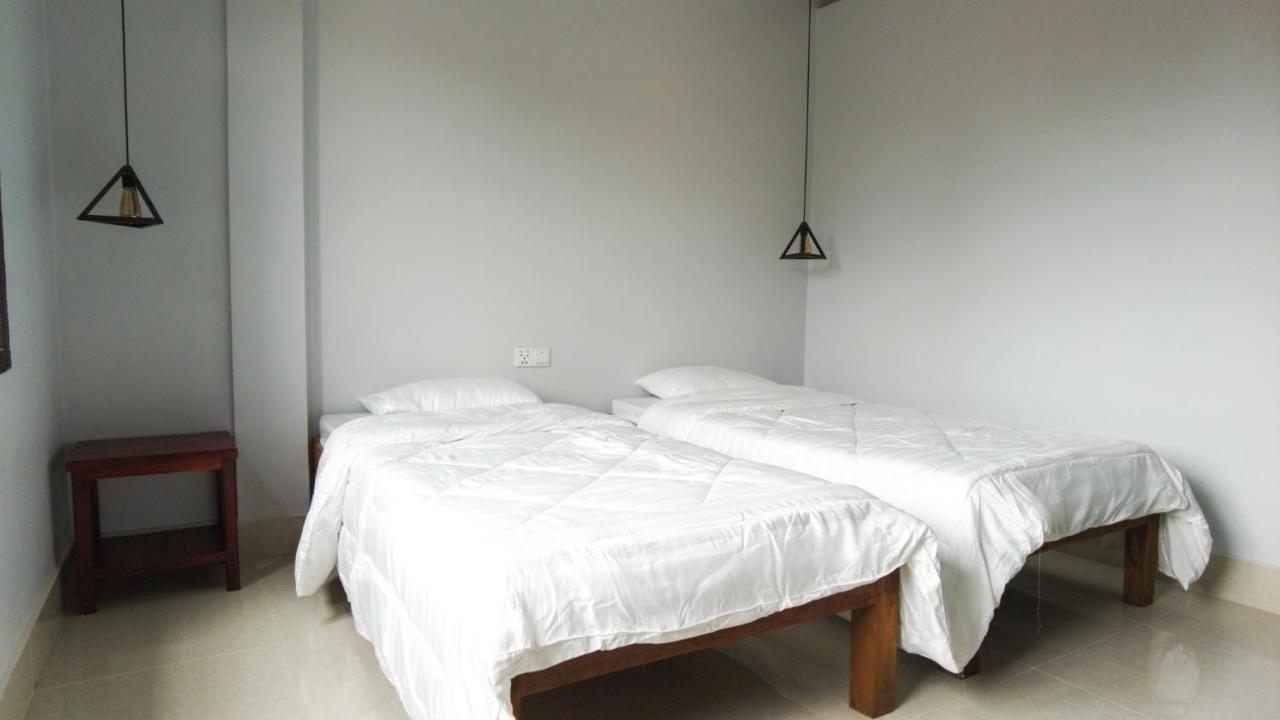 Pteas Kumae Hotel Siem Reap Buitenkant foto